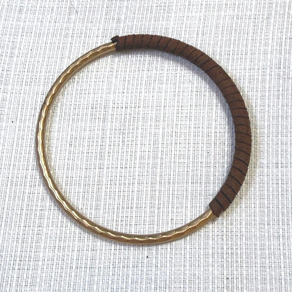 Gold Tone Boho Bangle Bracelet‎ Brown Suede Wrapped Minimalist Slip On